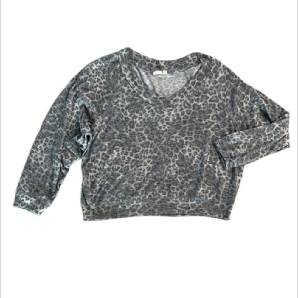 White crow size large leopard print top